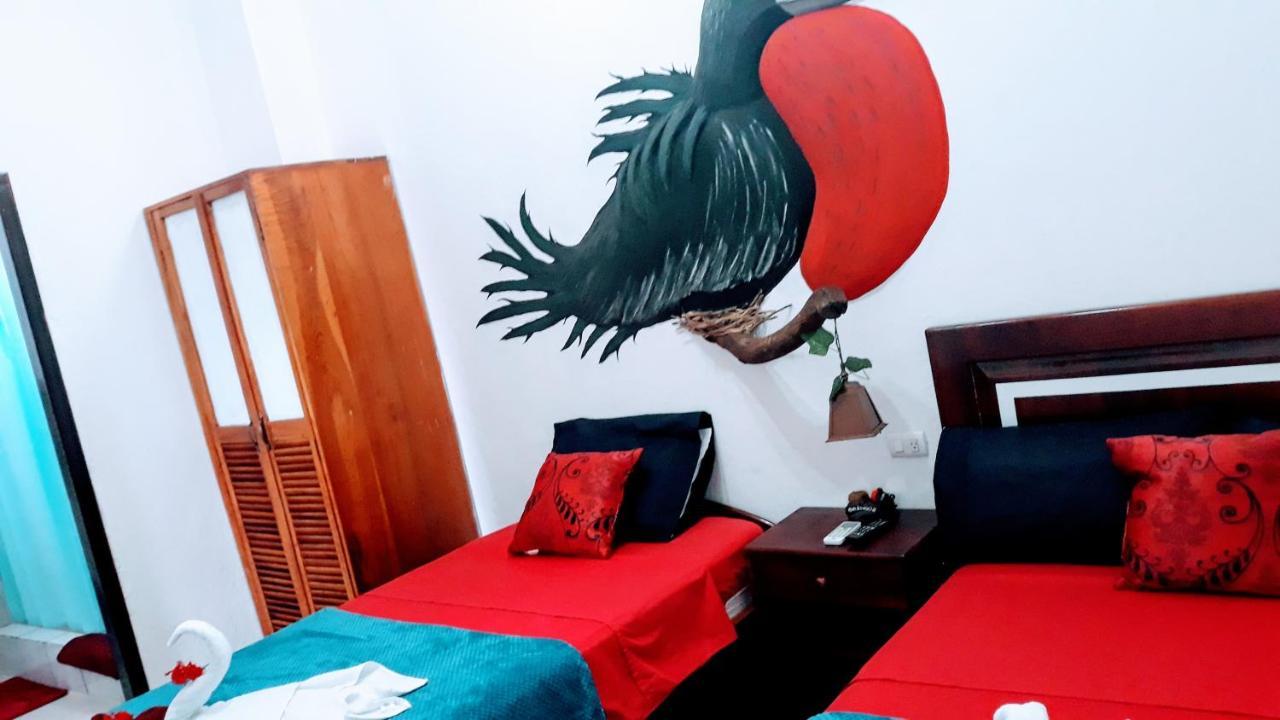 Suite Galarous Island Puerto Ayora  Ngoại thất bức ảnh